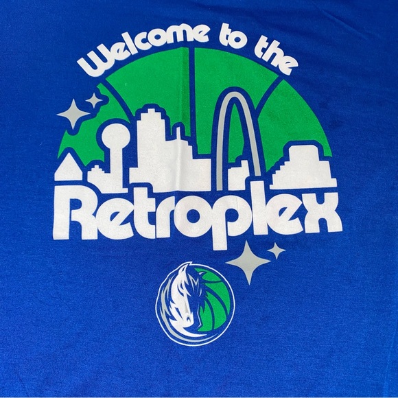 Dallas Mavericks Size XL Blue 2022 City Edition Retroplex Short Sleeve Shirt - Picture 13 of 14
